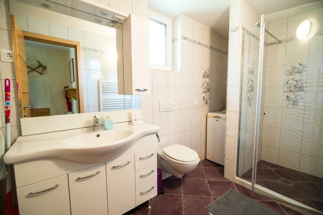 Luxury Apartment Ana With Hot Tub Visnja Gora Eksteriør bilde